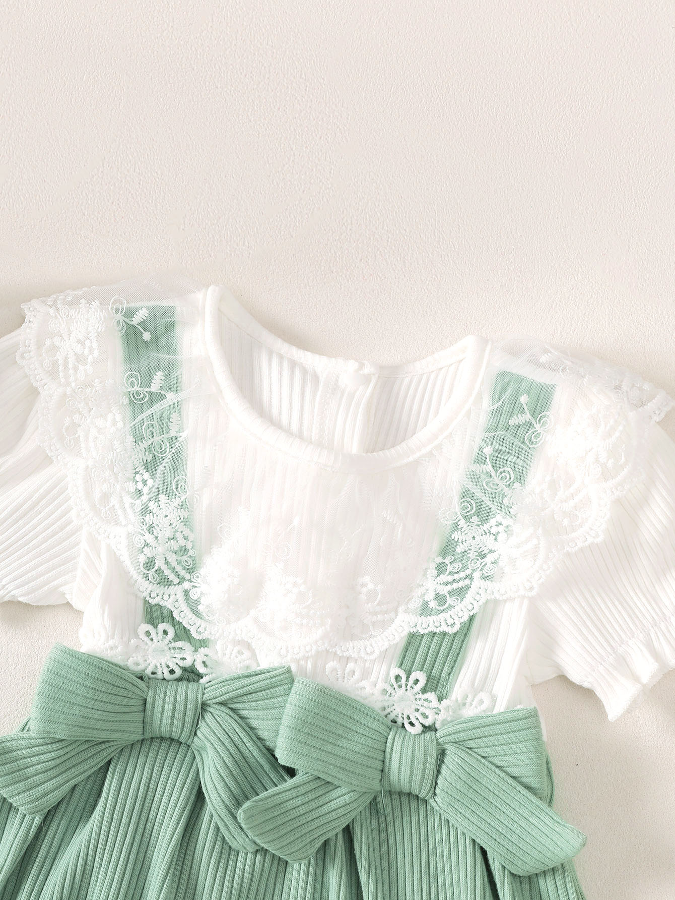 Baby Girl round Neck Lace Trim - огляд і ціна Baby Clothing Stores